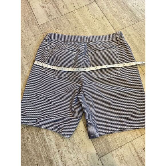 Vintage LEE Riders Engineer Stipe Shorts 12 M - Picture 6 of 10